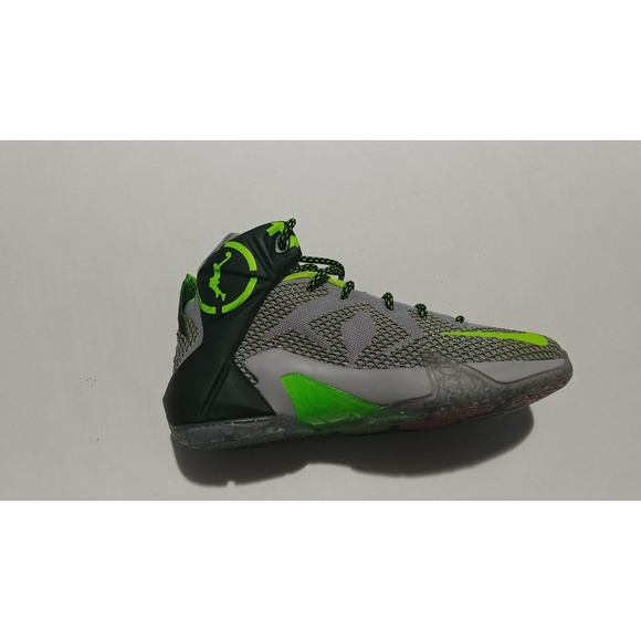 Nike - Picture 4 of 4